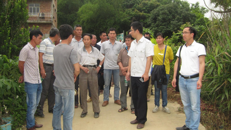 村民交流致富经验